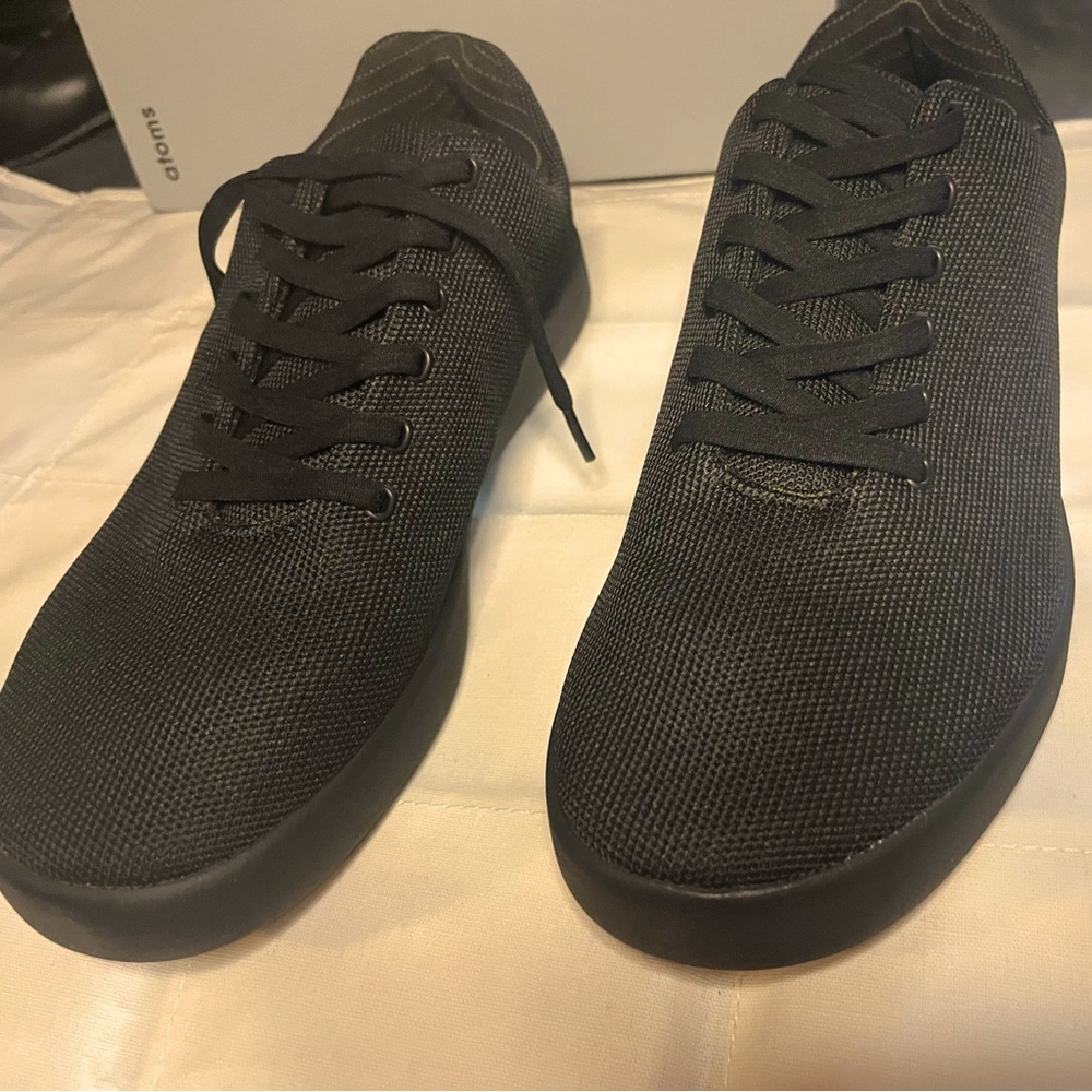 NWT Black Atoms 00 Sneakers 11.5 Men’s in OG Box